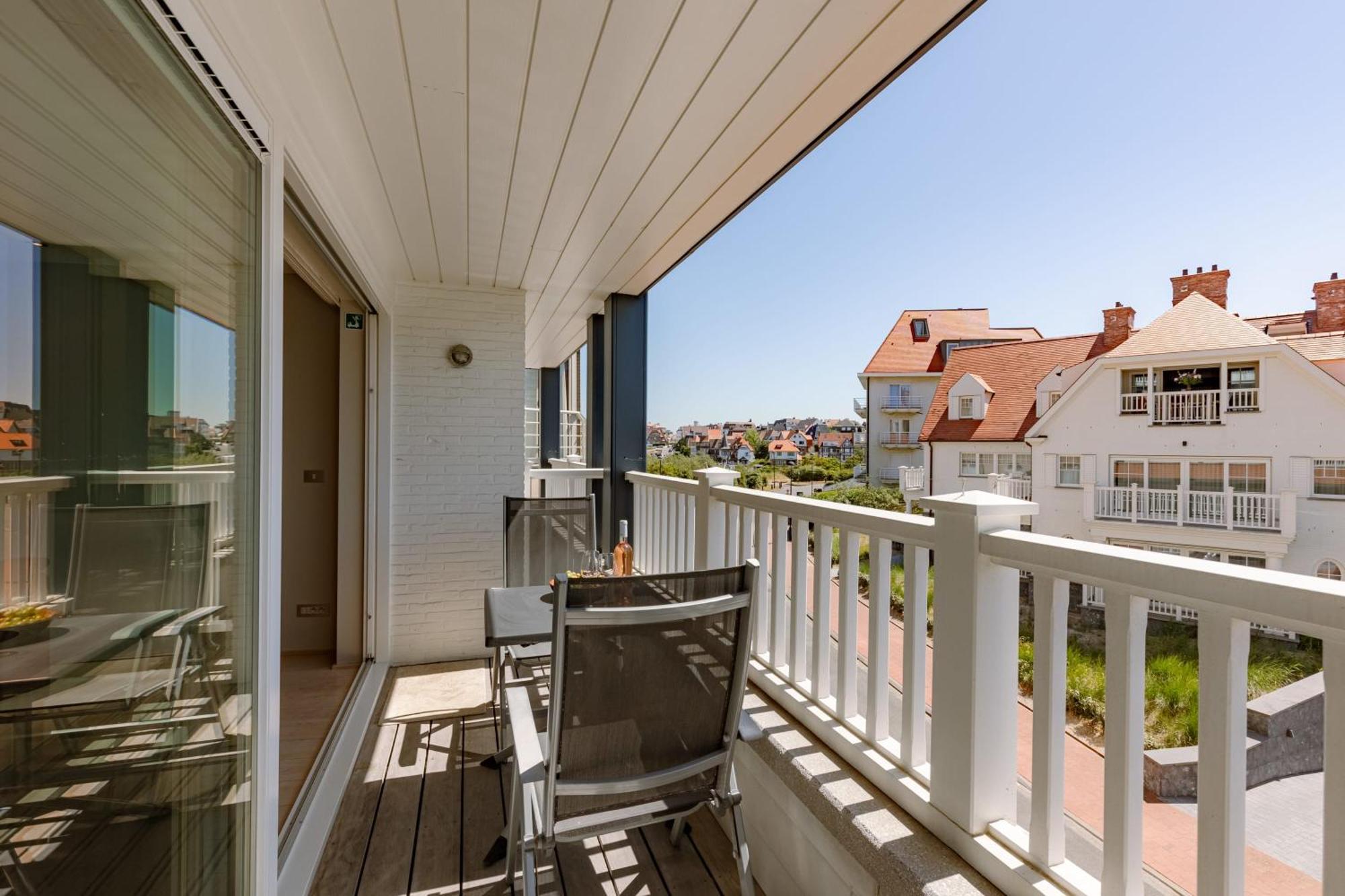 Huswell - Spacious Apartment Nearby The Sea In Knokke-Heist Exterior photo